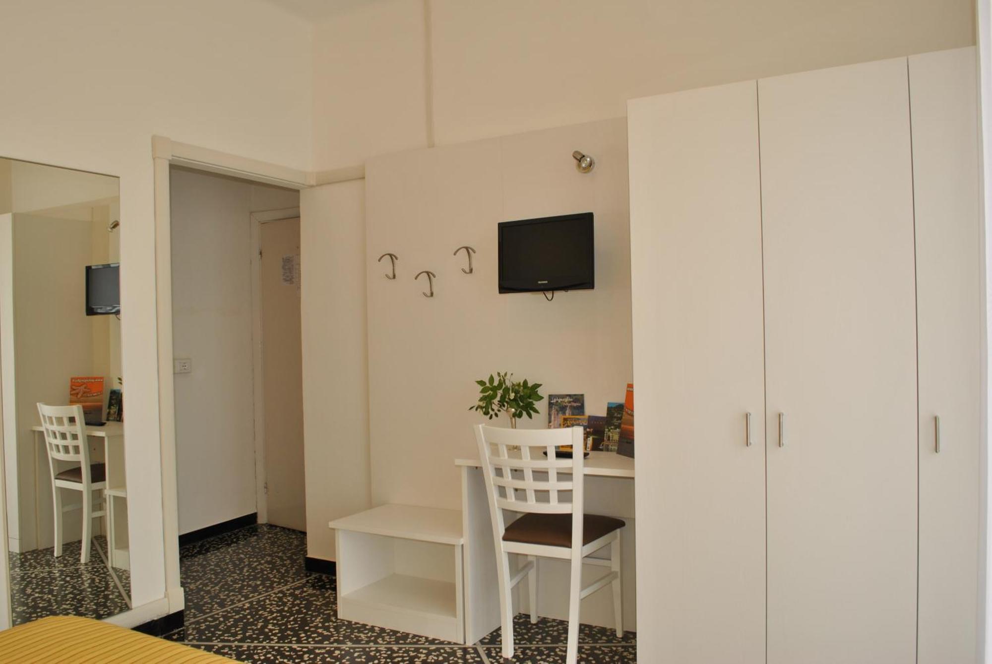 Hotel Bristol Laigueglia Ngoại thất bức ảnh