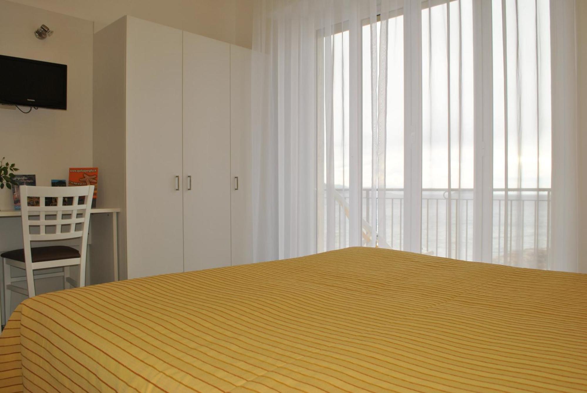 Hotel Bristol Laigueglia Ngoại thất bức ảnh