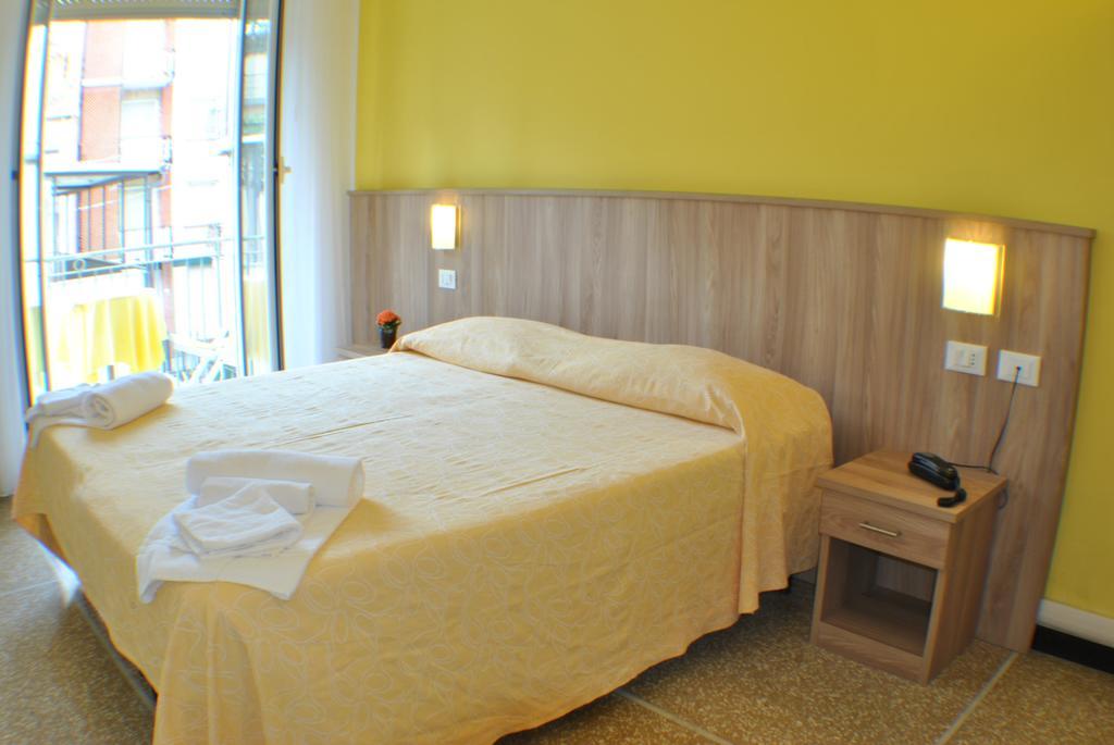 Hotel Bristol Laigueglia Ngoại thất bức ảnh